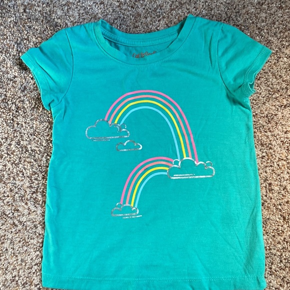 Girls size 4/5 bundle 3 tees and 2 shorts - Picture 3 of 6